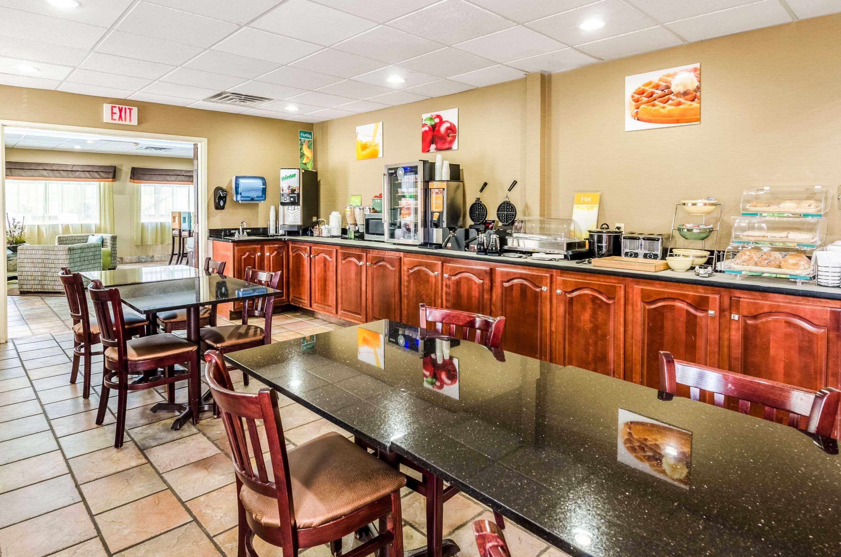 Spark By Hilton Wytheville East Main Street Extérieur photo