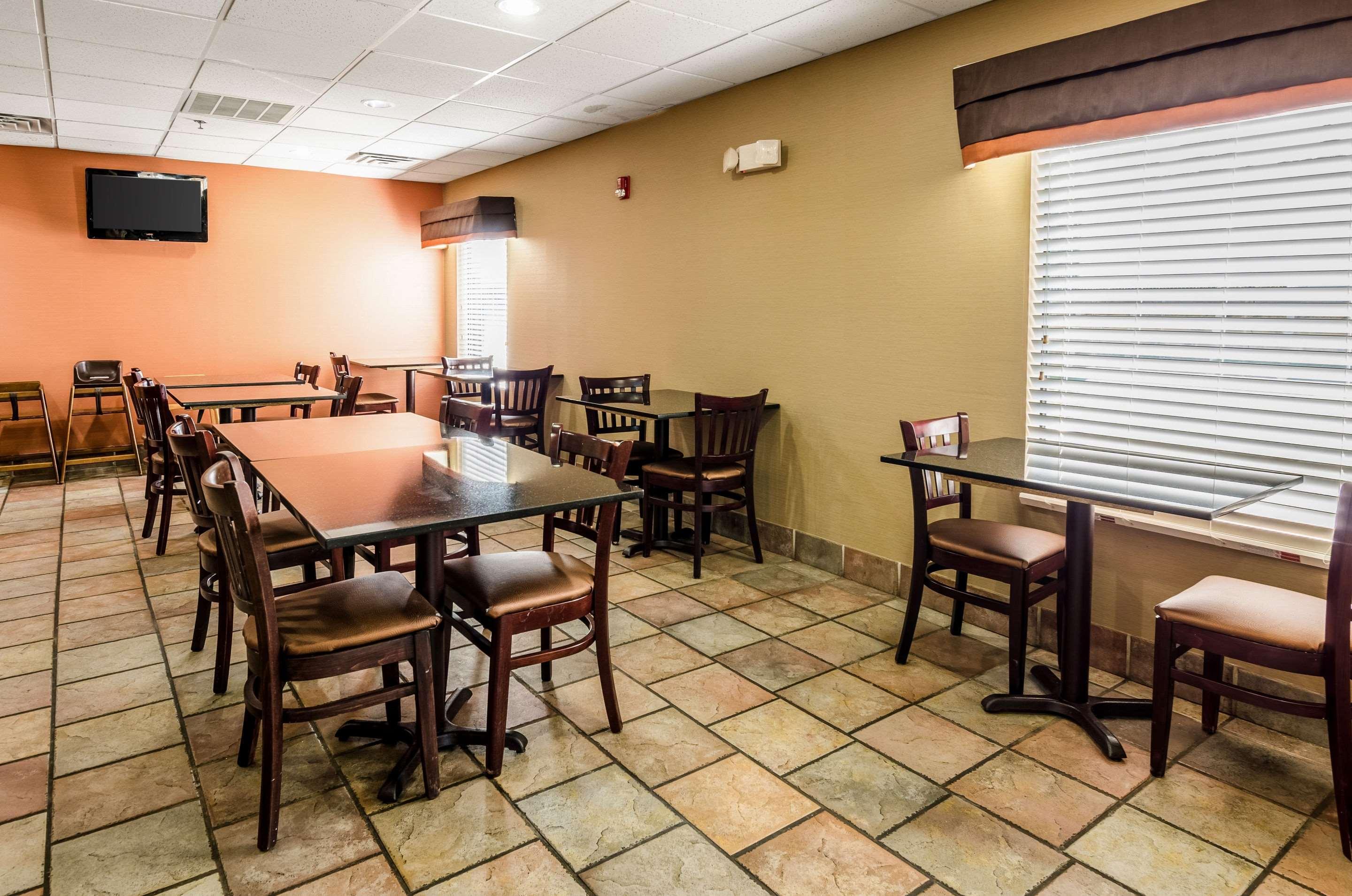 Spark By Hilton Wytheville East Main Street Extérieur photo
