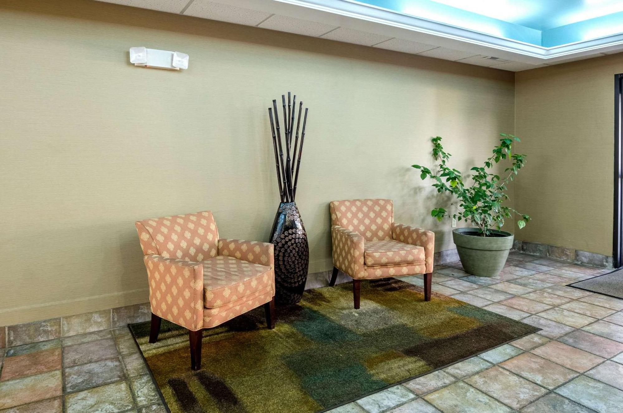 Spark By Hilton Wytheville East Main Street Extérieur photo