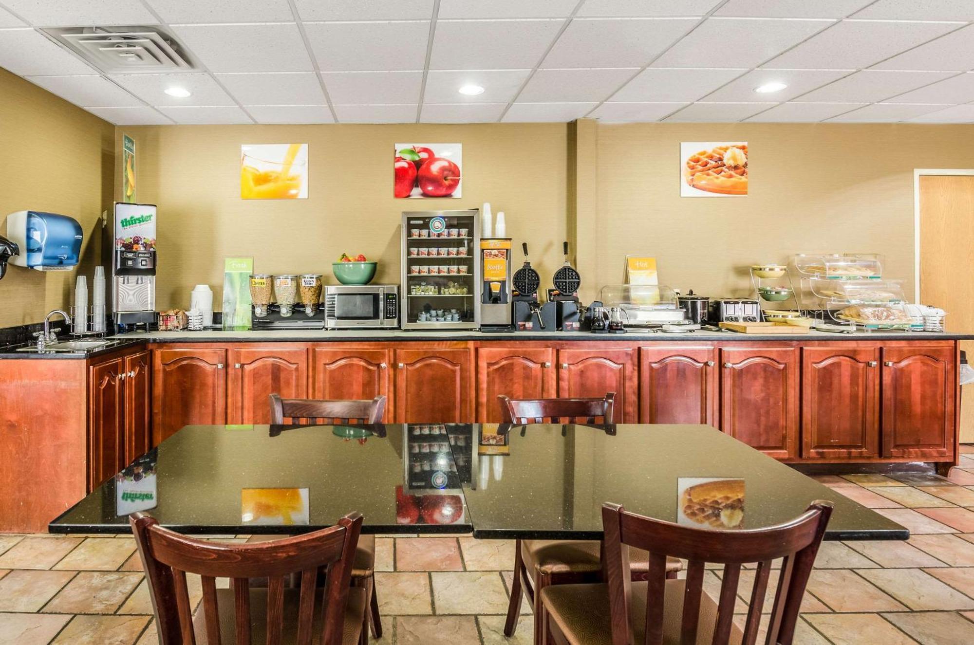 Spark By Hilton Wytheville East Main Street Extérieur photo
