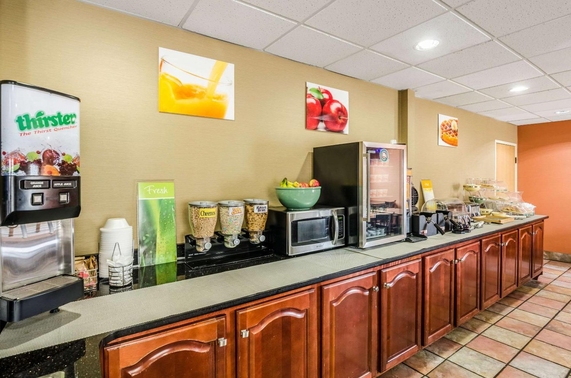 Spark By Hilton Wytheville East Main Street Extérieur photo