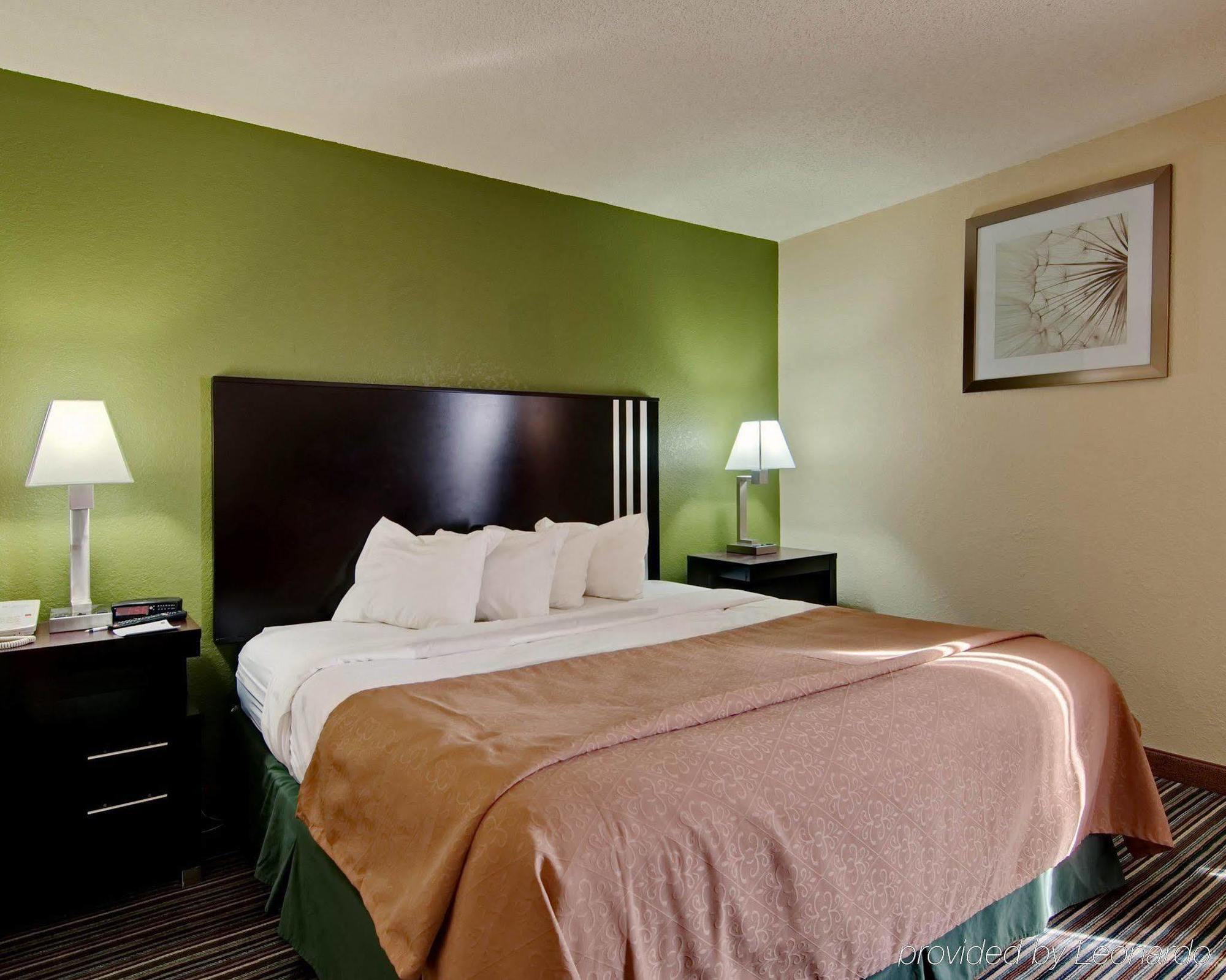 Spark By Hilton Wytheville East Main Street Extérieur photo