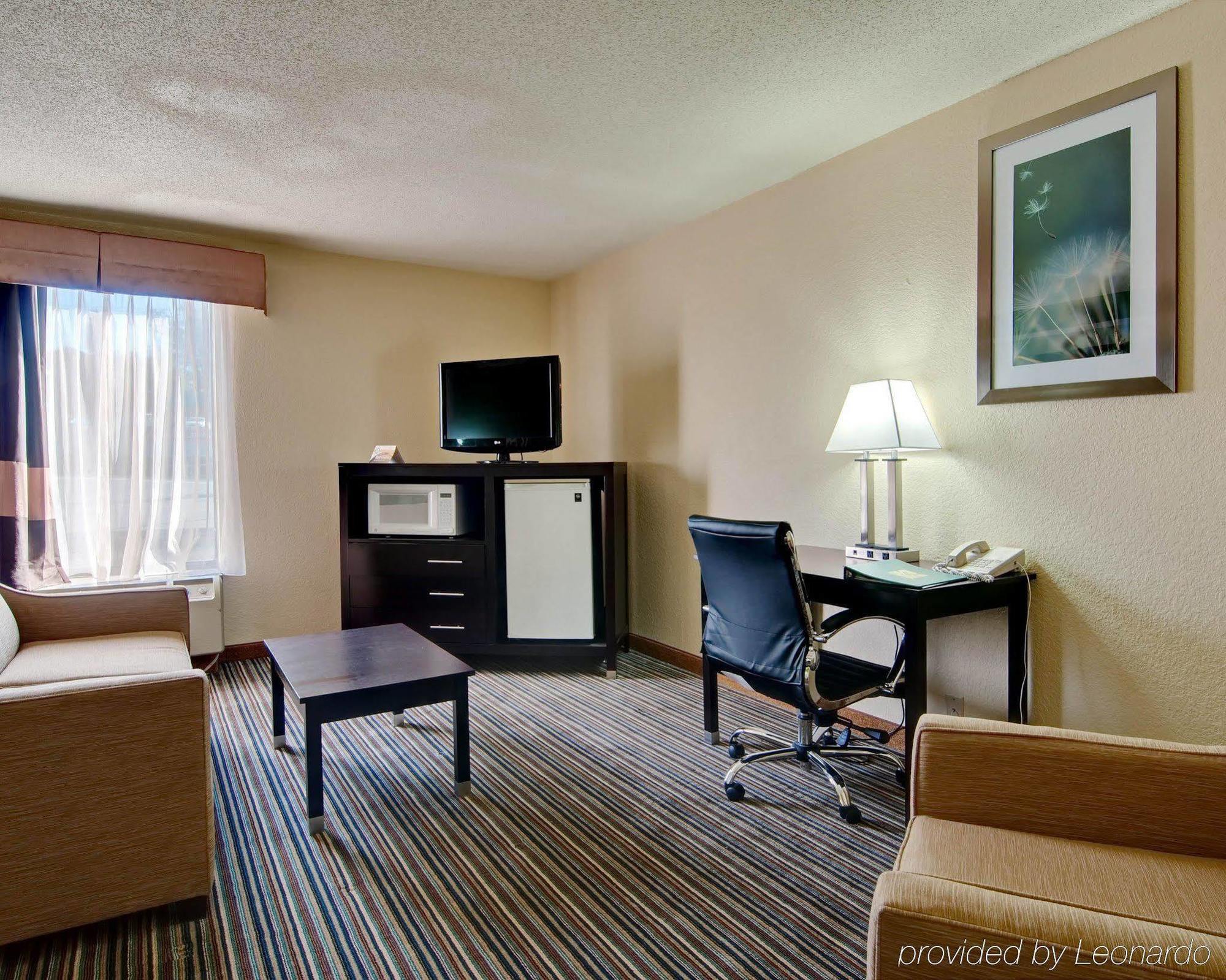 Spark By Hilton Wytheville East Main Street Extérieur photo