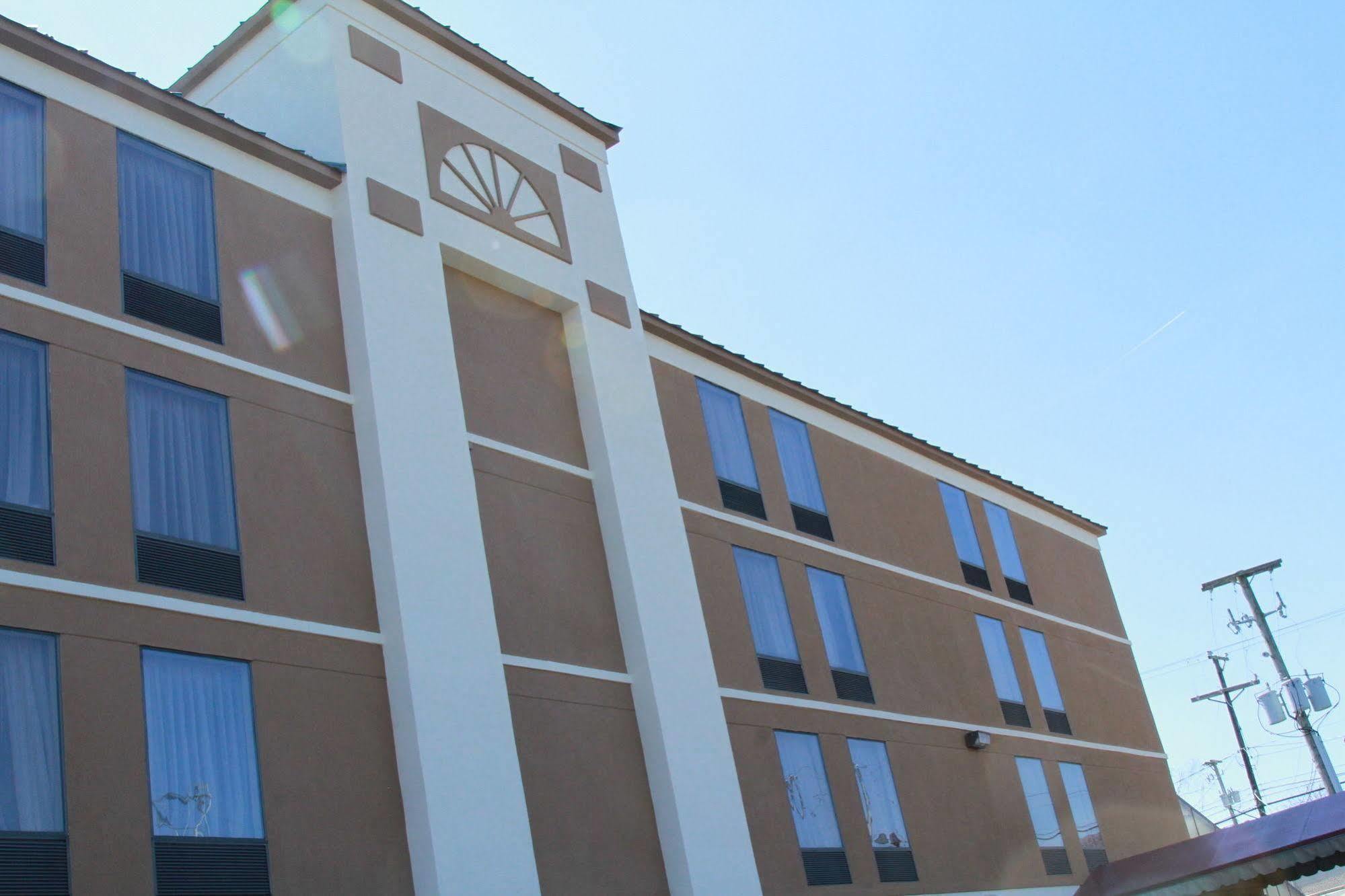Spark By Hilton Wytheville East Main Street Extérieur photo