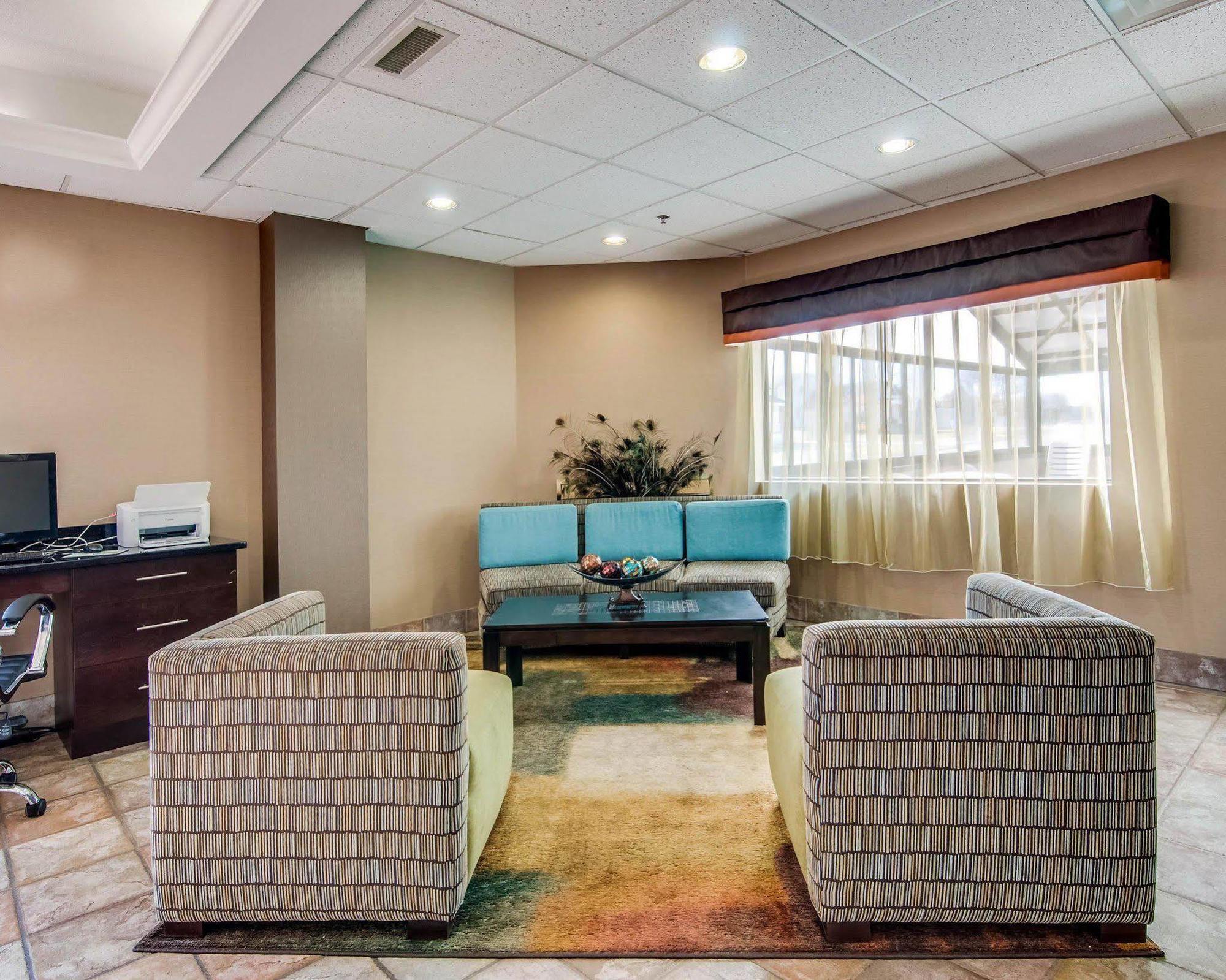 Spark By Hilton Wytheville East Main Street Extérieur photo